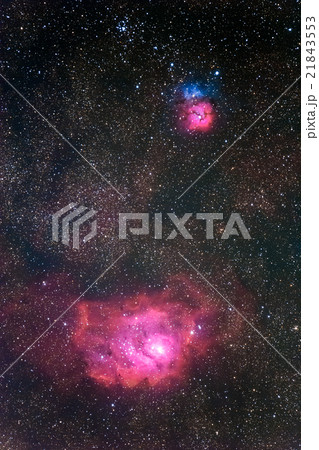 三裂星雲と干潟星雲の写真素材
