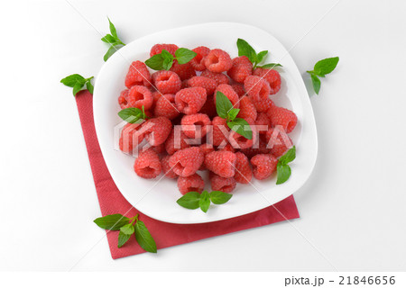 fresh red raspberries 21846656