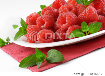 fresh red raspberries 21846657