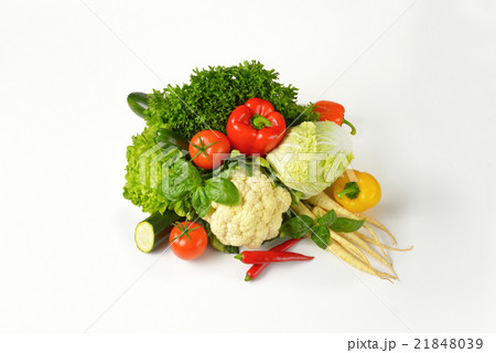 variety of fresh vegetables 21848039