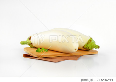 Fresh white aubergines 21848244