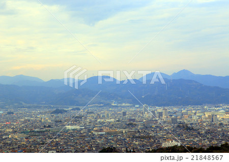 町並みと山々 空 雲 南アルプス 町並みと山々 空 雲 南アルプス 21848567