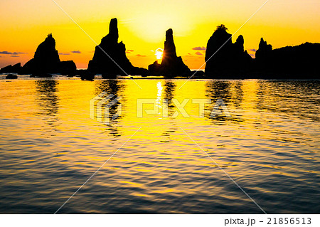 橋杭岩の夜明け（和歌山県の風景） 21856513