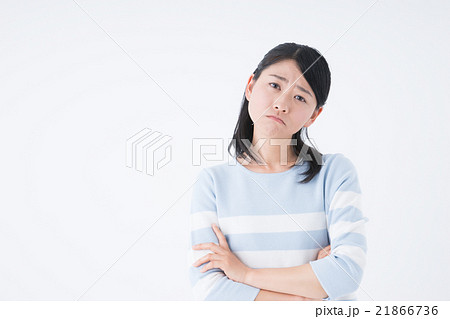 若い女性(悩む) 若い女性(悩む) 21866736
