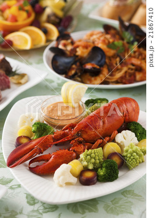 ロブスターのボイルとパーティー料理 21867410