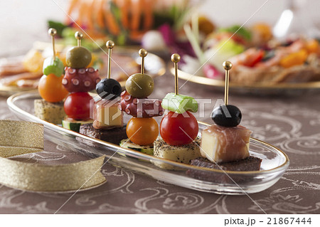 ピンチョスとパーティー料理 21867444