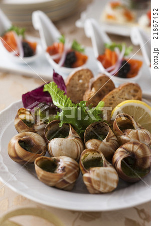 エスカルゴとパーティー料理 21867452