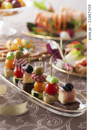 ピンチョスとパーティー料理 21867456