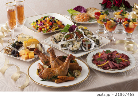 ローストチキンやチーズのパーティー料理 21867468