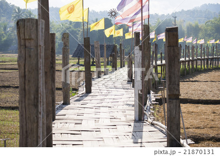 Zutongpae Bridge is regarded as the bamboo bridge Zutongpae Bridge is regarded as the bamboo bridge 21870131