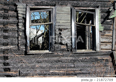 empty window burnt house empty window burnt house 21872709