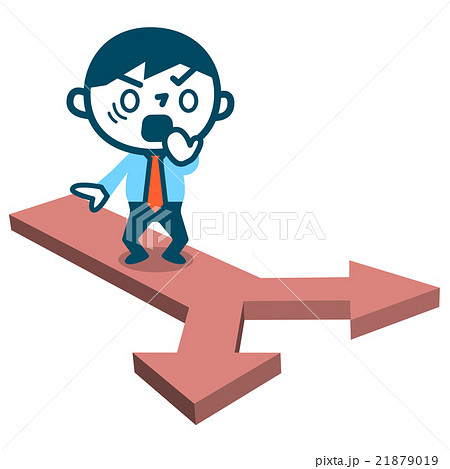 分岐点に立つ男性 21879019