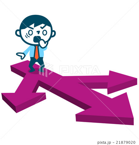 分岐点に立つ男性 21879020