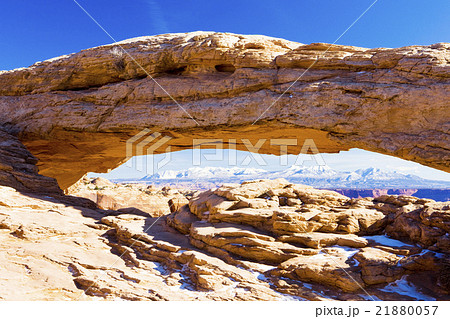 Mesa Arch, Canyonlands National Park, Utah, USA Mesa Arch, Canyonlands National Park, Utah, USA 21880057