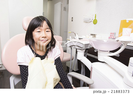 歯科に来た子ども 21883373