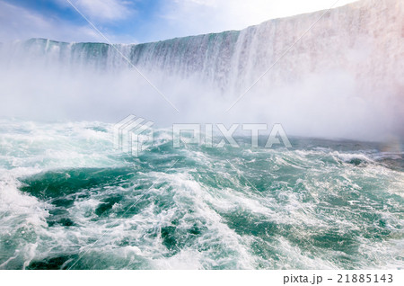 ナイアガラの滝 滝つぼの写真素材