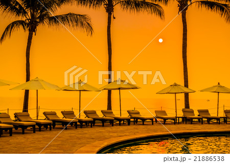 Swimming pool 21886538