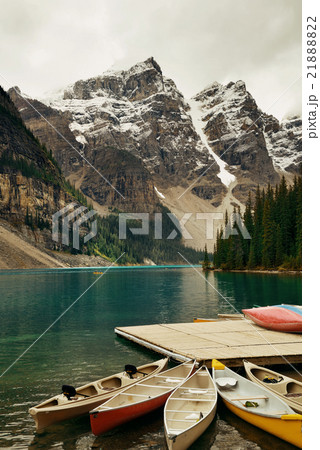 Moraine Lake 21888822