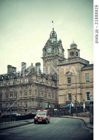 Edinburgh city street 21888826