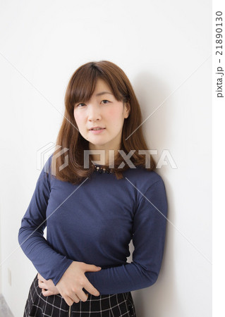 20代女性 21890130