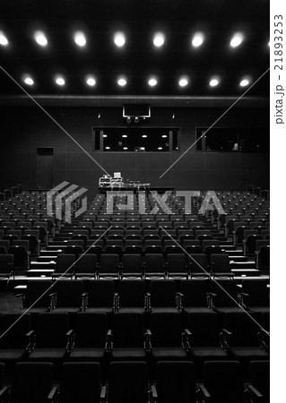 コンサートホールの客席 白黒 コンサートホールの客席 白黒 21893253