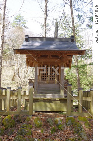 信州　安曇野　明科の文化財　柏尾鬼首大明神　八面大王の妻のもみじ鬼神が退治され埋められた 21894826