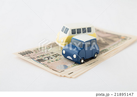 車とお金 白バック 車とお金 白バック 21895147