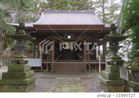 信州　岡谷の寺院　小坂観音院　観音堂正面横　武田勝頼の母・諏訪御寮人が暮らしたお寺 21895527