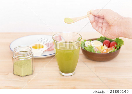 ミドリムシドリンク 青汁 緑汁 野菜ジュース ユーグレナの写真素材