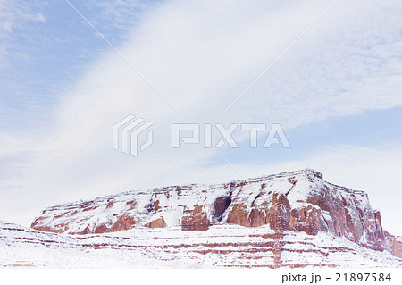 Monument Valley NP in winter, Utah-Arizona, USA Monument Valley NP in winter, Utah-Arizona, USA 21897584