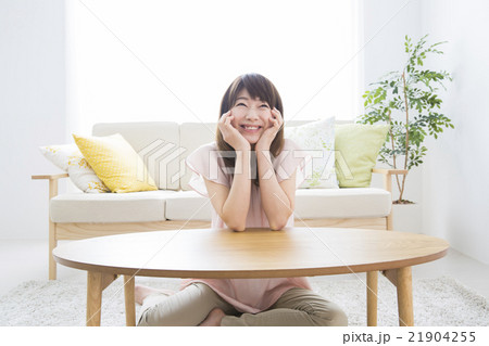 ポートレート 若い女性 ポートレート 若い女性 21904255