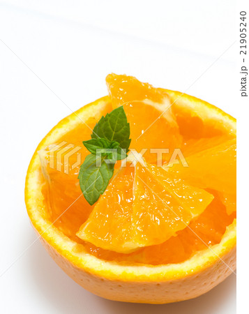 飾り切りした清見オレンジの写真素材