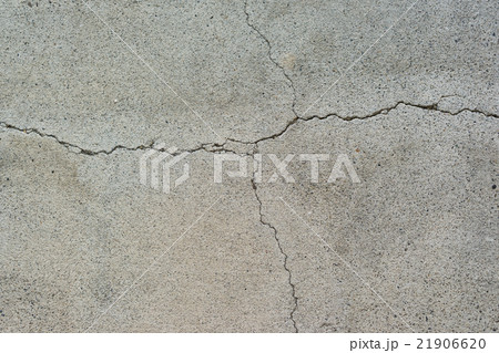 ひびの入ったコンクリート ひびの入ったコンクリート 21906620