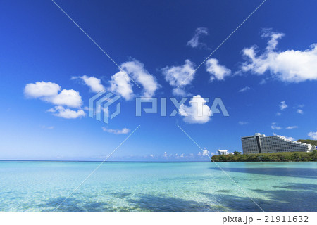 タモンビーチの海と雲 タモンビーチの海と雲 21911632