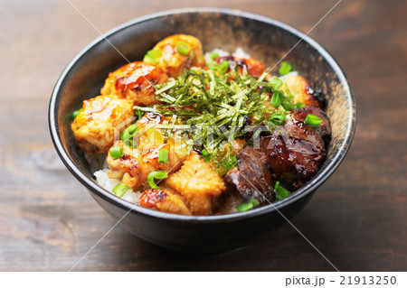焼き鳥丼 21913250