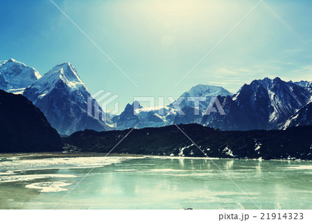 Kanchenjunga region 21914323