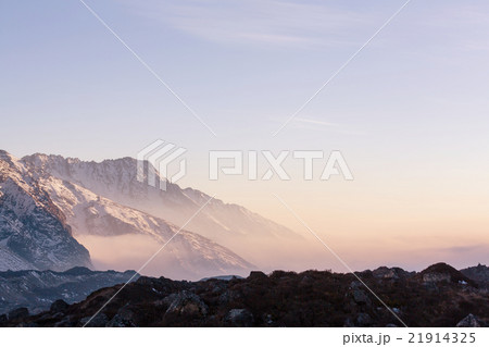 Kanchenjunga region 21914325