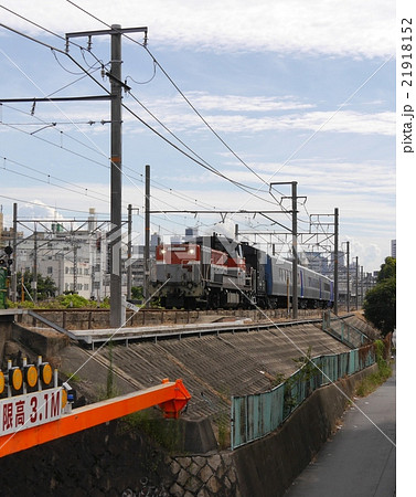 キハ261系 甲種輸送 DE10+ヨ8000 宮原操‐吹田貨物タ 21918152