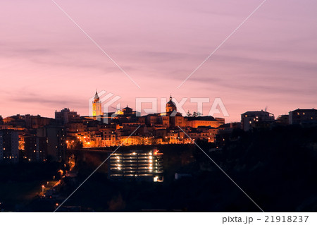 Chieti, small city in Abruzzo, at sunset (Italy) 21918237