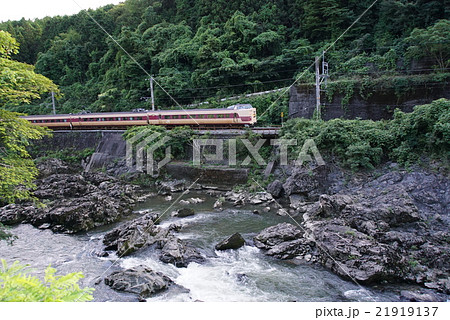 381系 こうのとり18号 下滝‐丹波大山 2 21919137