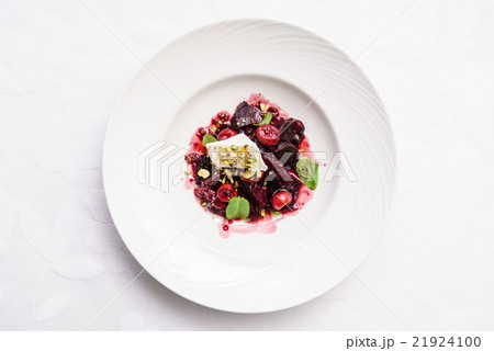 salad with beetroot 21924100