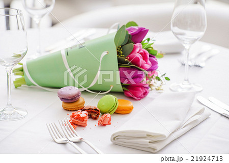 Easter table 21924713