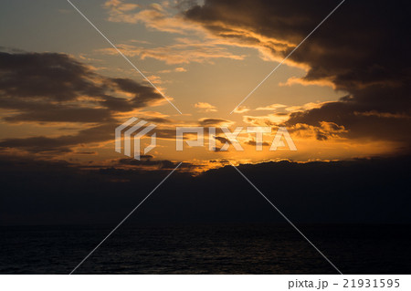 日本海の夕焼け 日本海の夕焼け 21931595