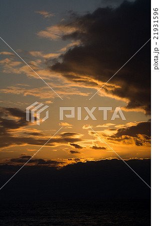 日本海の夕焼け 21931596