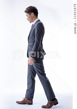 スーツの男性 21931679