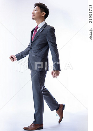 スーツの男性 21931713