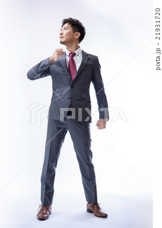 スーツの男性 21931720