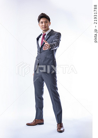 スーツの男性 21931788