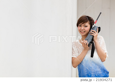 無線をする女性 無線をする女性 21934271