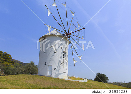 【香川県】小豆島 オリーブ公園のギリシャ風車 21935283